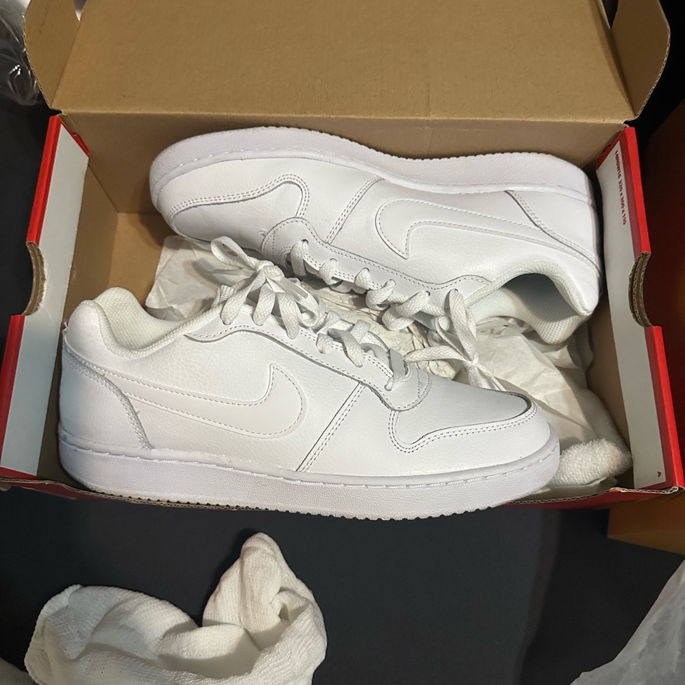 Nike courts